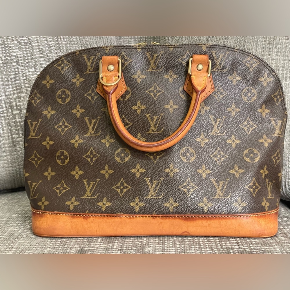 AUTHENTIC Monogram Alma PM Louis Vuitton bag authenticated by Authentic Street.